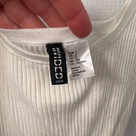 H&M Ribbed Tank Top- Size Small - Picture 2 of 3